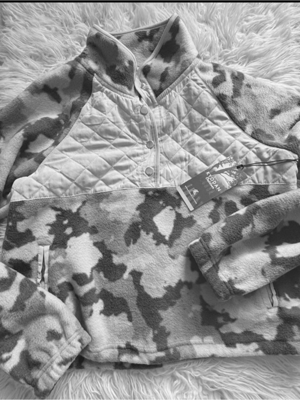 NWT Kyodan Women’s Camouflage Fleece Pullover~Gray
